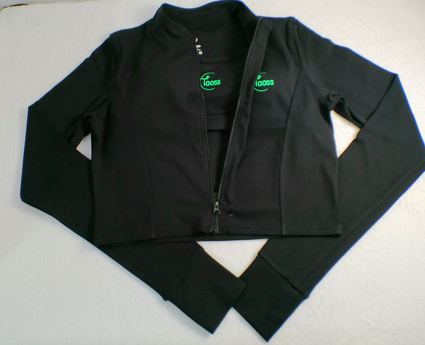 Set Deportivo Taoss 3 en 1 Versátil, Sudadera, Top y Malla Fit-Sculpt